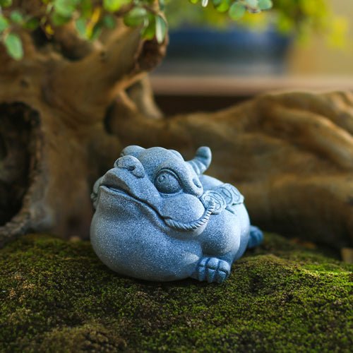Stone Lucky three-legged Toad. - Castle Dawn Aquatics