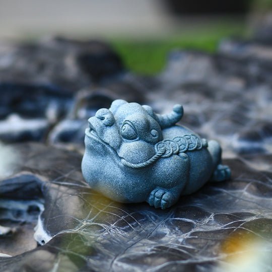 Stone Lucky three-legged Toad. - Castle Dawn Aquatics