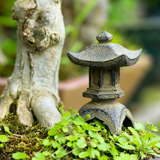 Stone Pagoda Lantern - Castle Dawn Aquatics